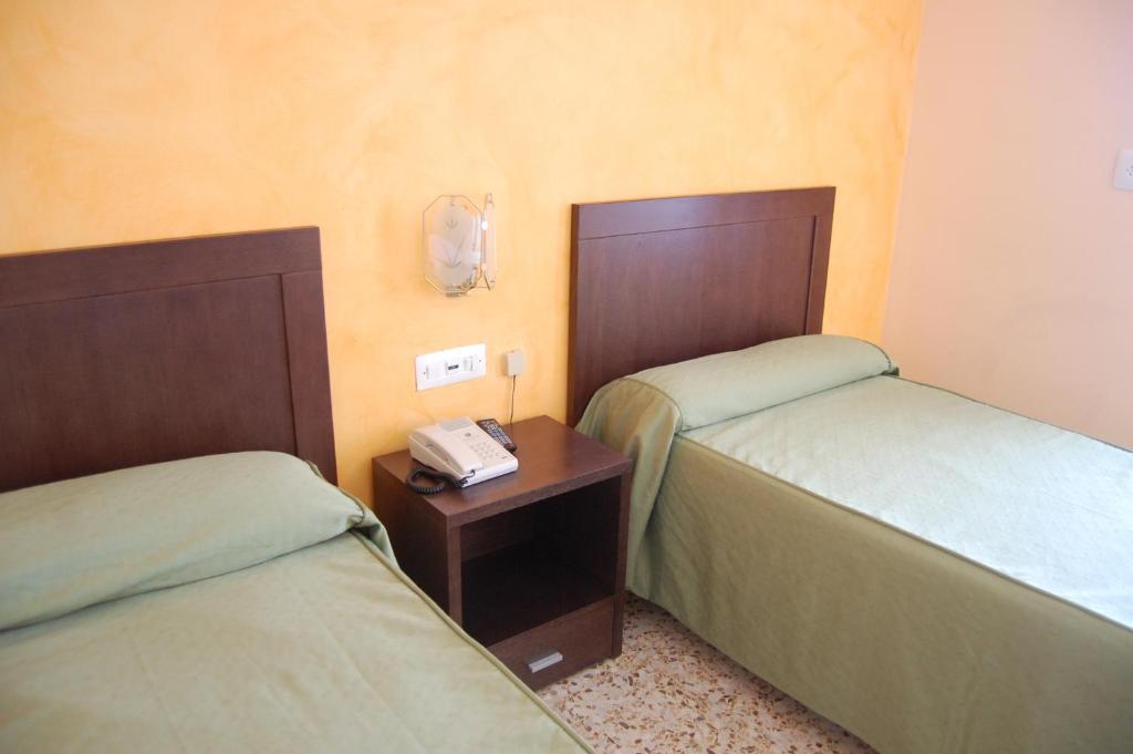 Hotel Balfagon Calanda Chambre photo